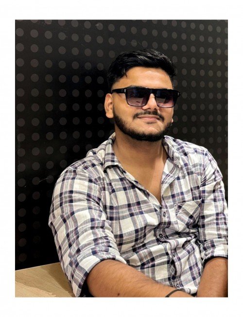 Shivam singh  home tutor in Varanasi.